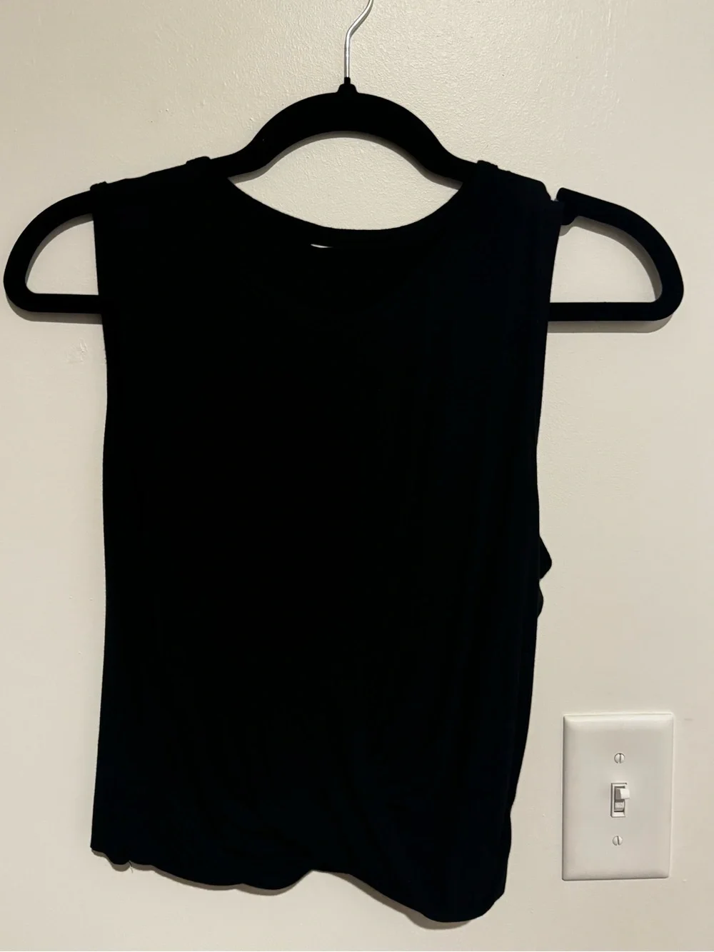 Alo Black Twist Workout Tank Top